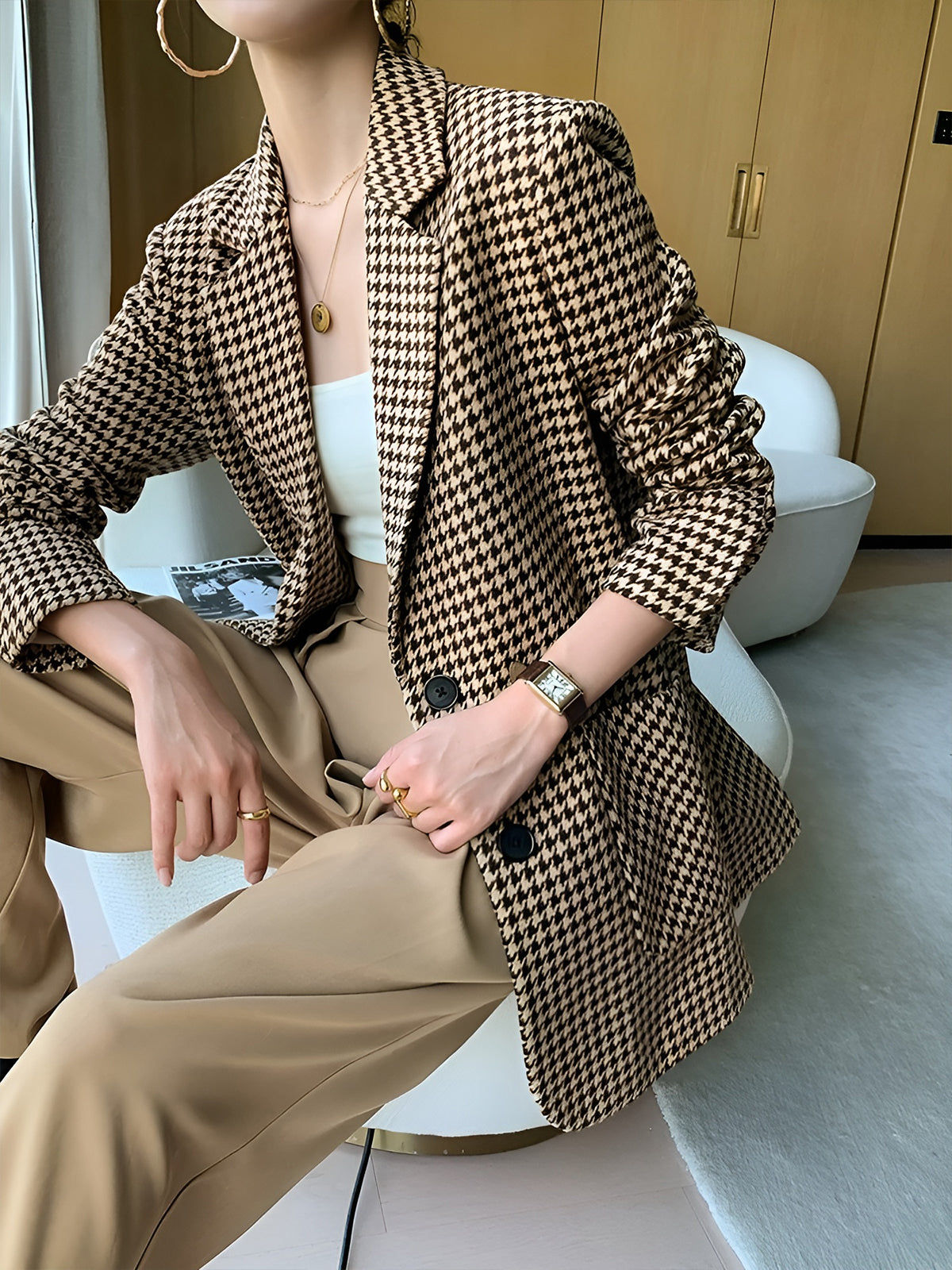 Houndstooth Belted Blazer – Timeless Checkered Long Sleeve Jacket in Woven Fabric
