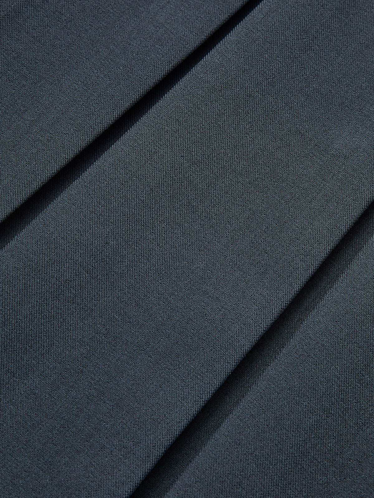 Wide-Collar Dress with Pleated Skirt – V-Neck Sleeveless Dress with Light Stretch