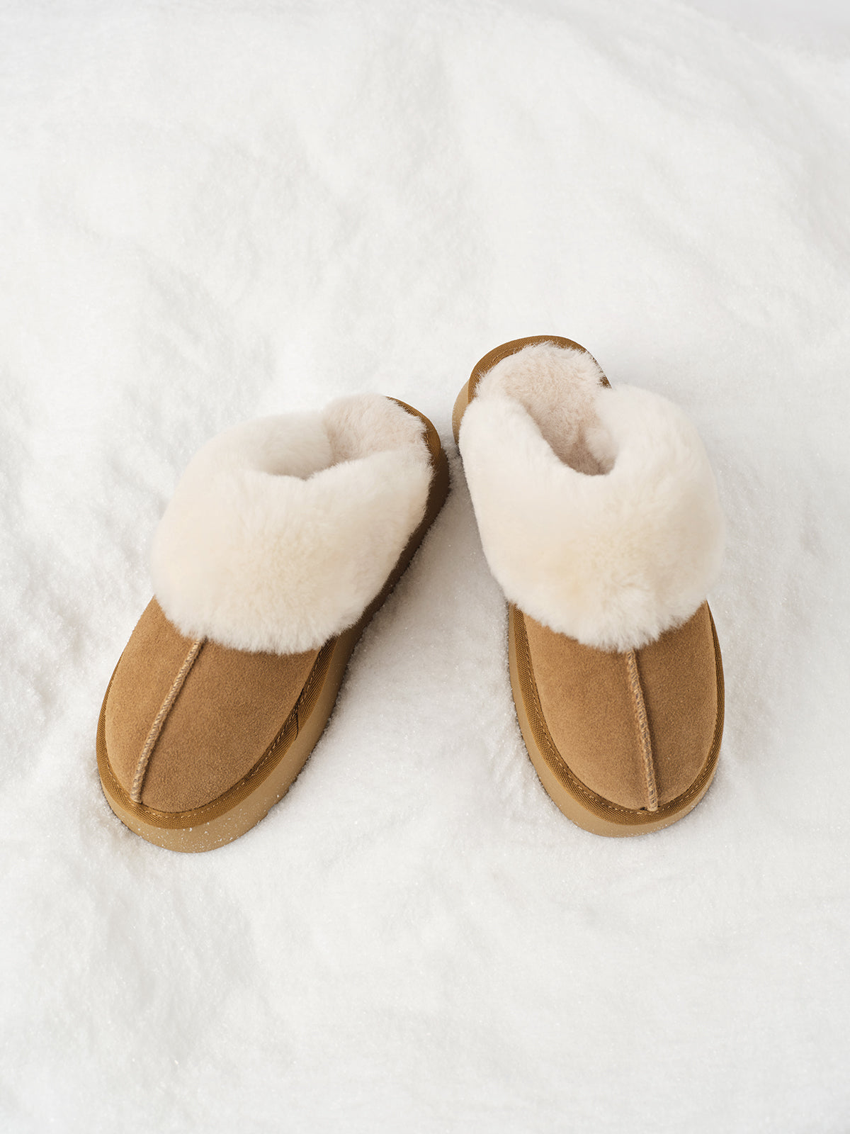 Furry Leather Slippers – Cozy Shearling-Lined Indoor Shoes with Non-Slip Sole